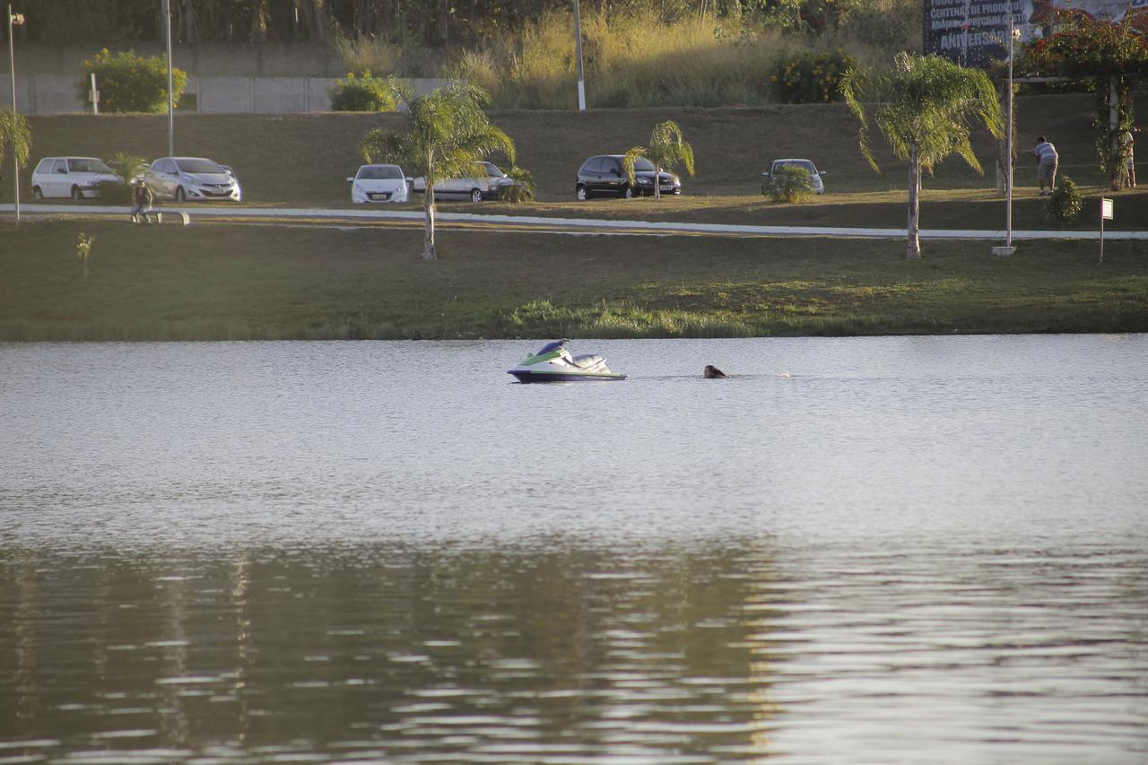 Beira Lago Palace Hotel Morrinhos  エクステリア 写真