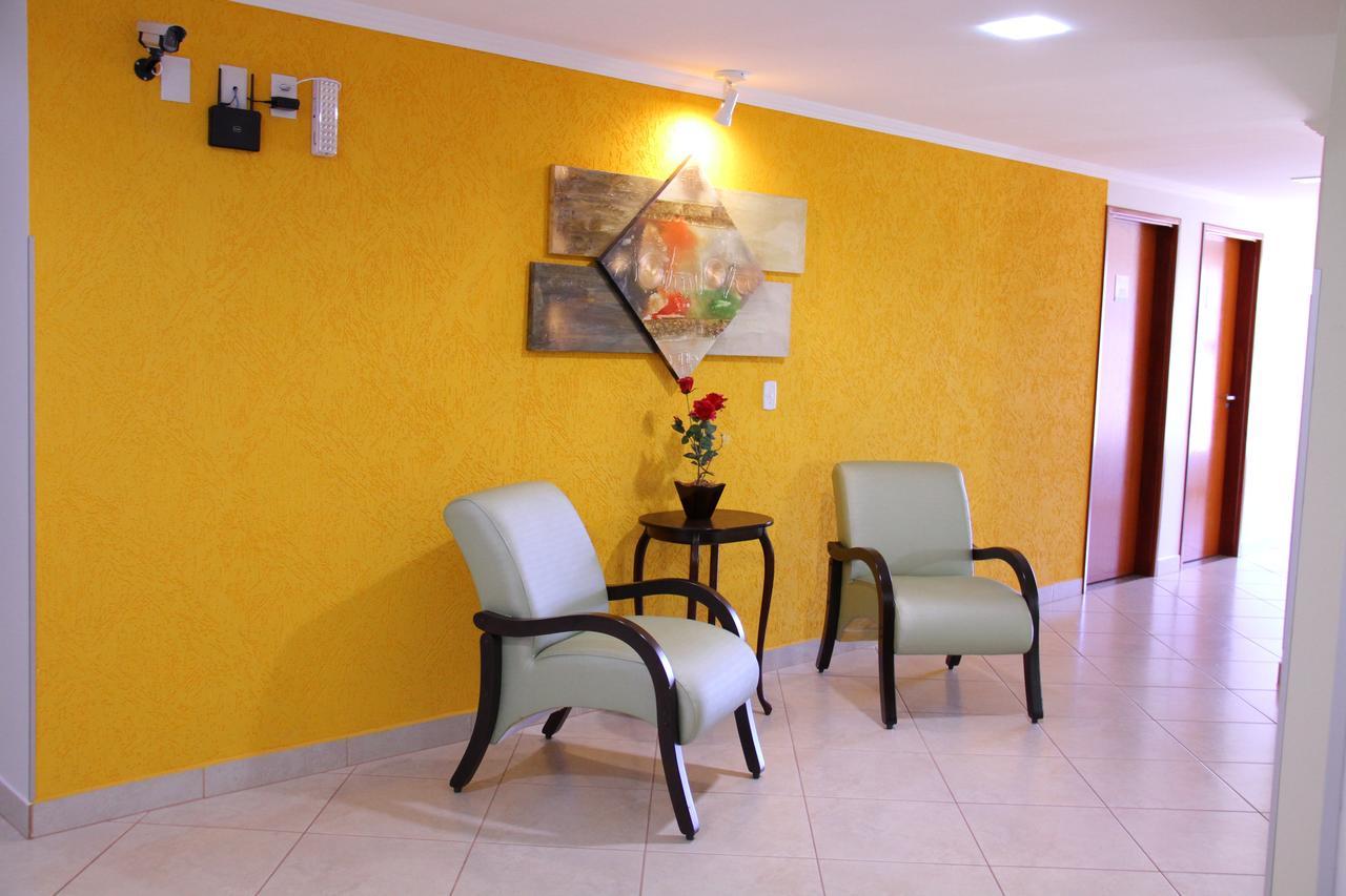 Beira Lago Palace Hotel Morrinhos  エクステリア 写真