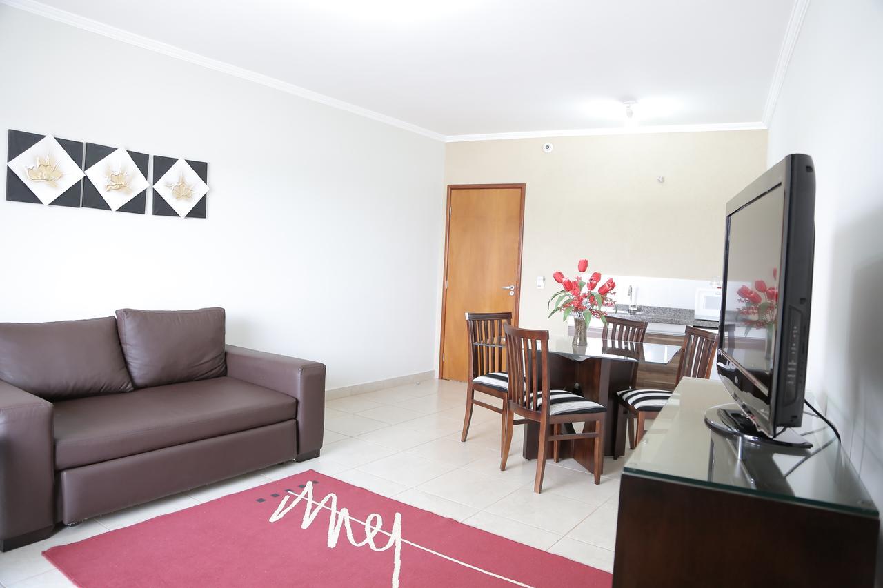 Beira Lago Palace Hotel Morrinhos  エクステリア 写真