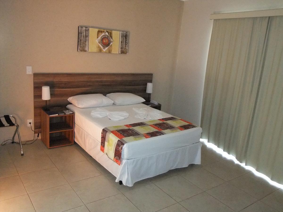 Beira Lago Palace Hotel Morrinhos  エクステリア 写真