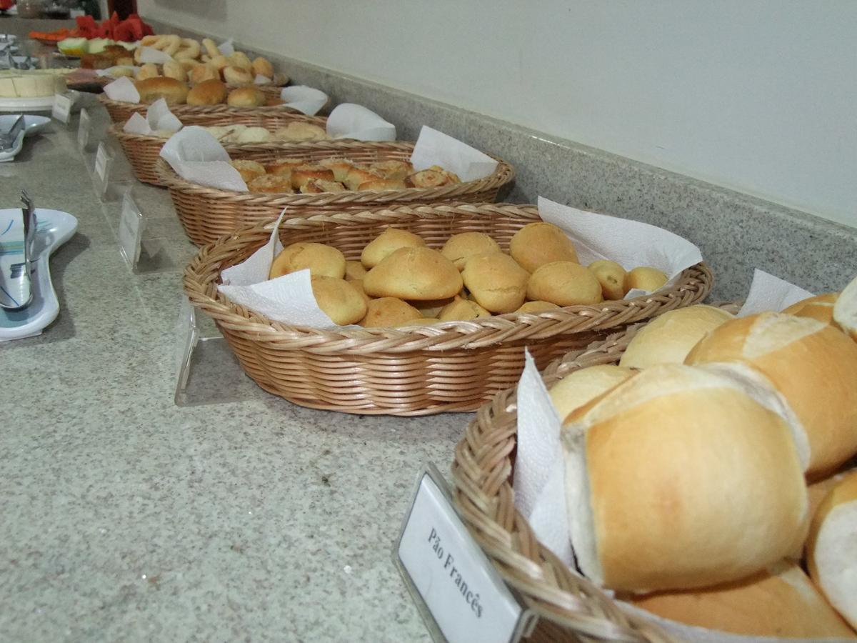 Beira Lago Palace Hotel Morrinhos  エクステリア 写真