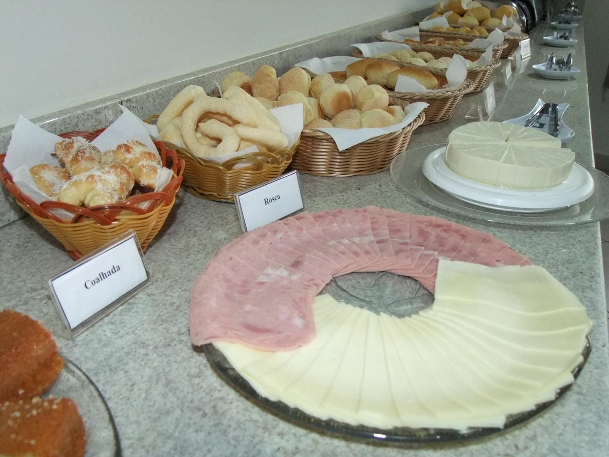 Beira Lago Palace Hotel Morrinhos  エクステリア 写真