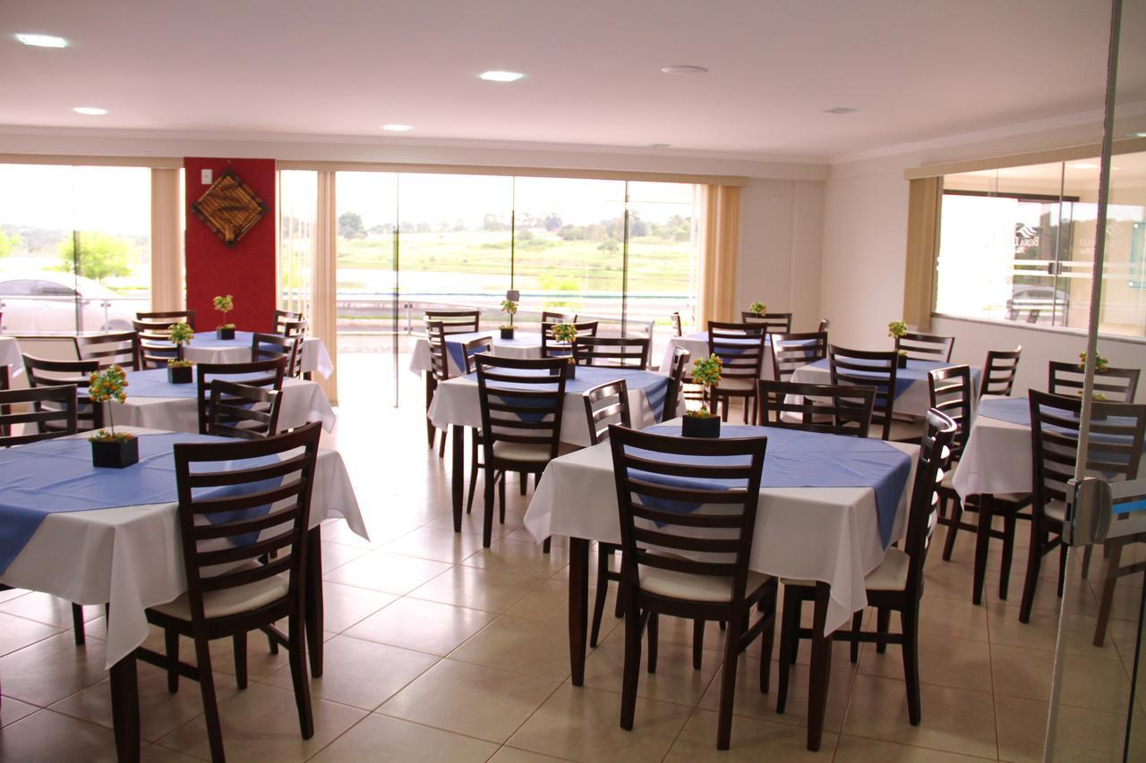 Beira Lago Palace Hotel Morrinhos  エクステリア 写真