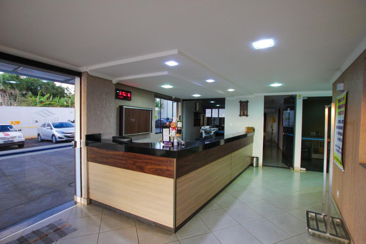 Beira Lago Palace Hotel Morrinhos  エクステリア 写真