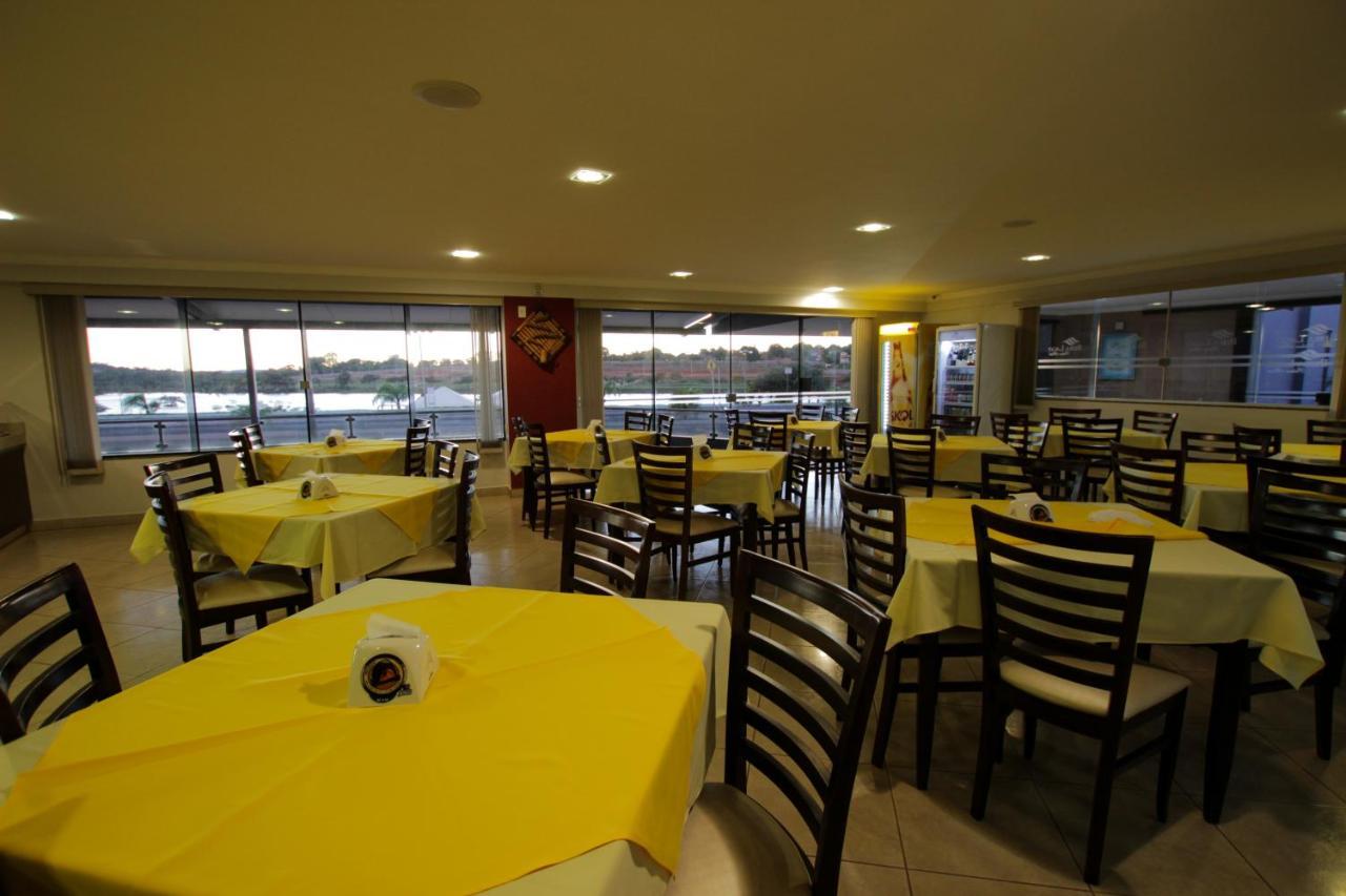 Beira Lago Palace Hotel Morrinhos  エクステリア 写真